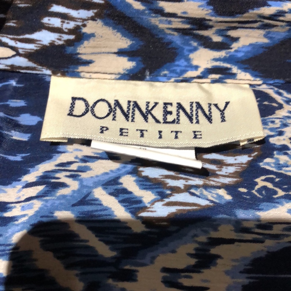 100% Polyester Blouse - Picture 2 of 4
